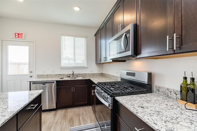 Building Photo - 23631 Simmental Rd