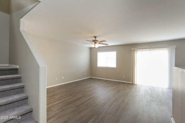 Foto del edificio - 10937 W Coolidge St