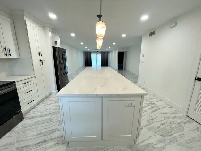Expansive 10 x 4 ft Cooking Island - 300 N Highway A1A