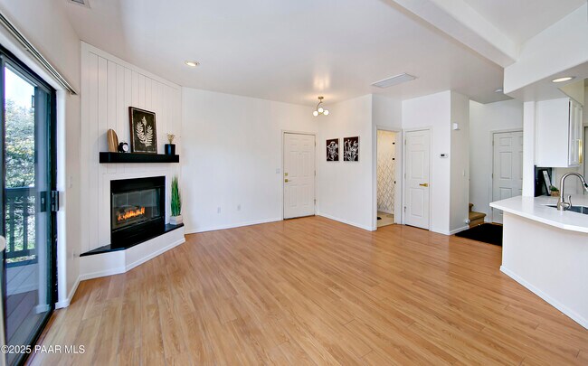 Foto del edificio - 1121 Boulder Park Ave