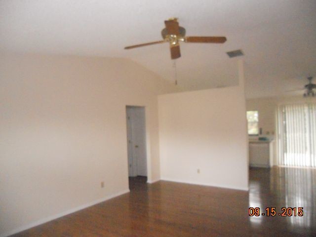 Building Photo - Lakewood Country Club Estates