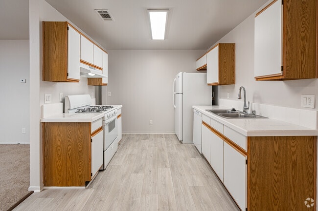 2 habitaciones, 2 baños - 1020 pies cuadrados - Cocina - Canyon Creek Apartments