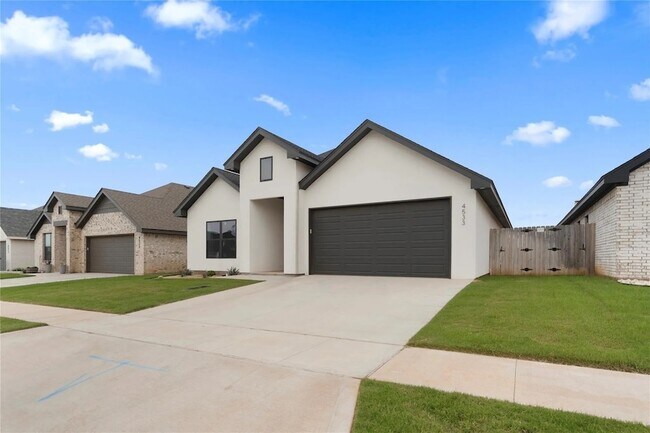 Foto del edificio - 4533 Seals Ln