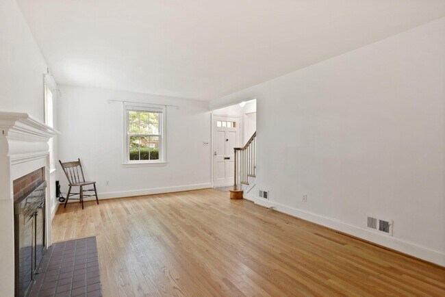 Foto del edificio - 5307 Baltimore Ave