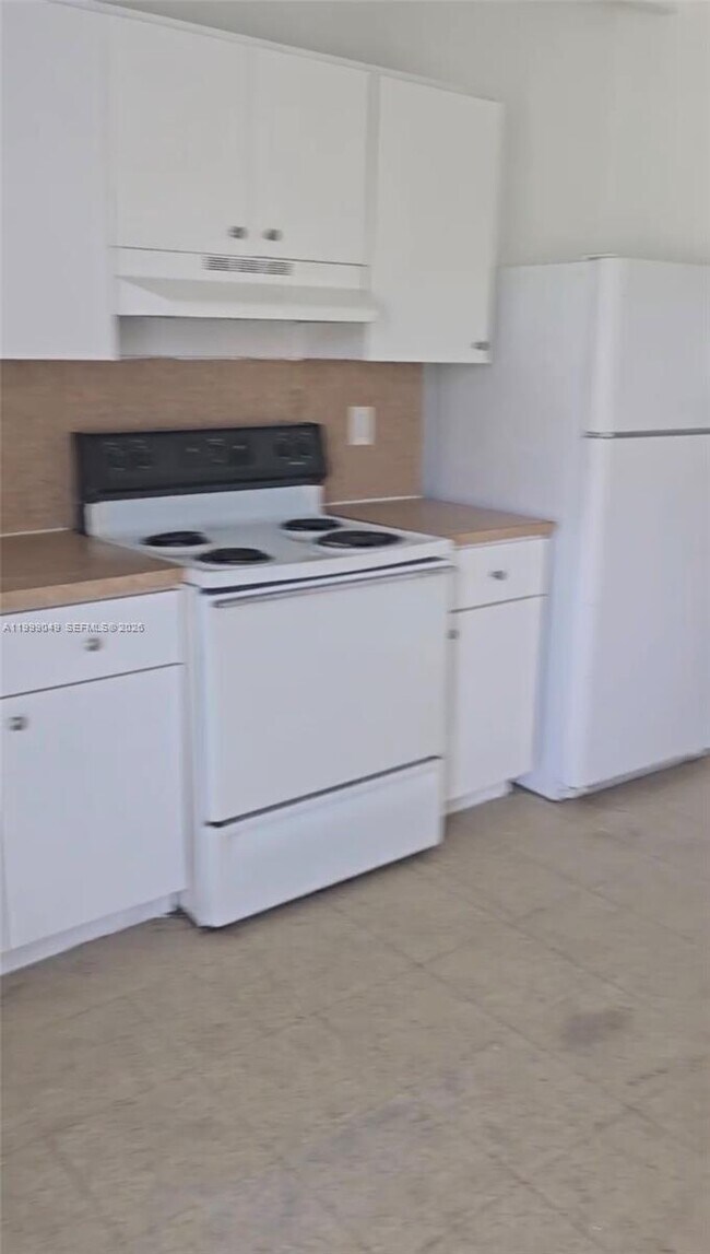 Foto del edificio - 320 SW 11th Ave
