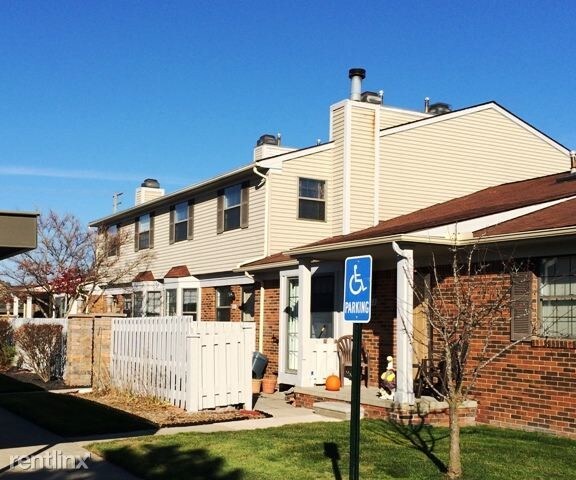 Building Photo - 1861 N Arbor Way Dr
