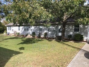 Building Photo - 812 E Jackson St