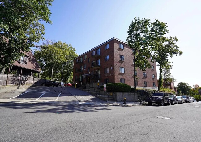 Building Photo - 95 Sutherland Rd