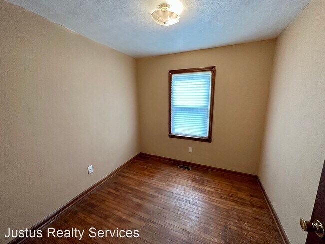 Building Photo - 3 br, 1 bath House - 840 E Roosevelt