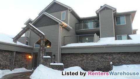 Building Photo - 2160 Ridge Dr