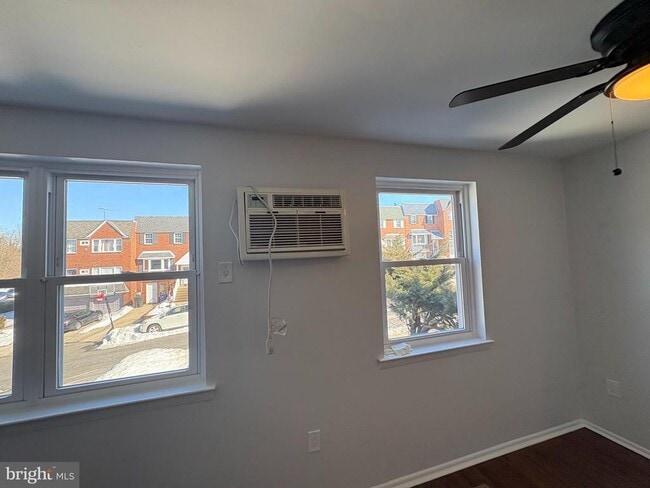 Building Photo - 3918 Stevenson St