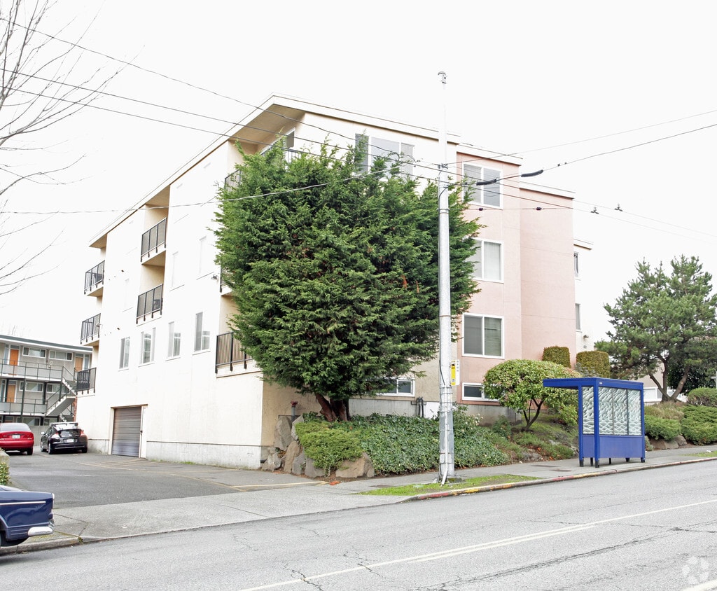 Building Photo - Eastlake Manor Apartments
