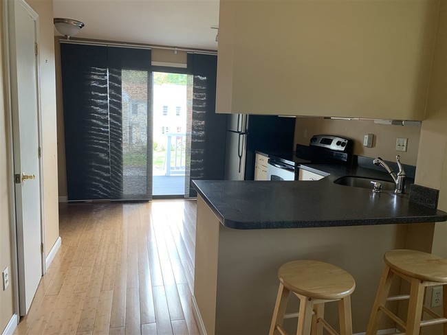 Foto del edificio - 158 Fox Hollow Way