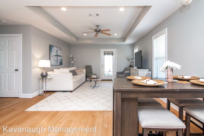 Building Photo - 3 br, 2 bath House - 33 Crown's Pointe