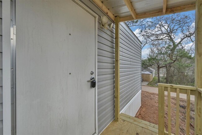 Building Photo - 11649 Vistawood St