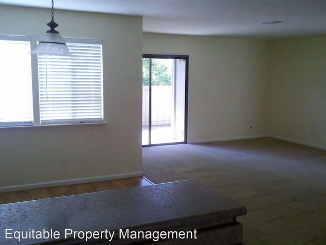 Foto del edificio - 2 br, 2.5 bath House - 12109 Summer RIdge Dr