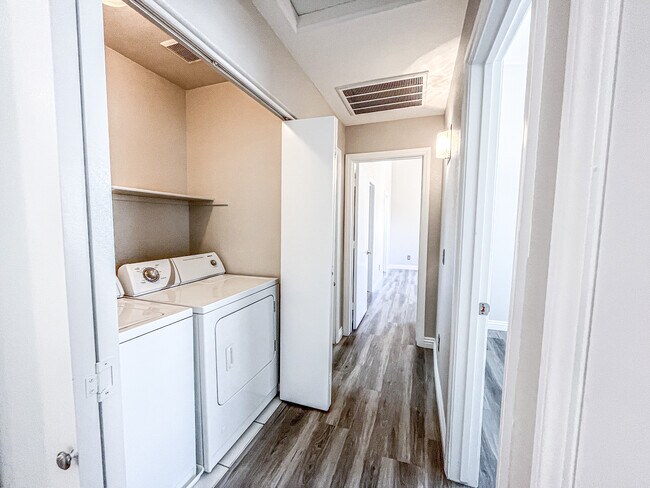 Foto del edificio - 2053 Quarry Ridge St