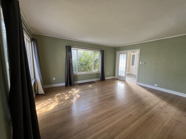 Building Photo - 9449 14th Ave SW