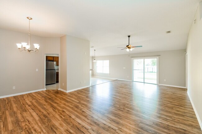 Foto del edificio - 1525 Harvest Cove Dr