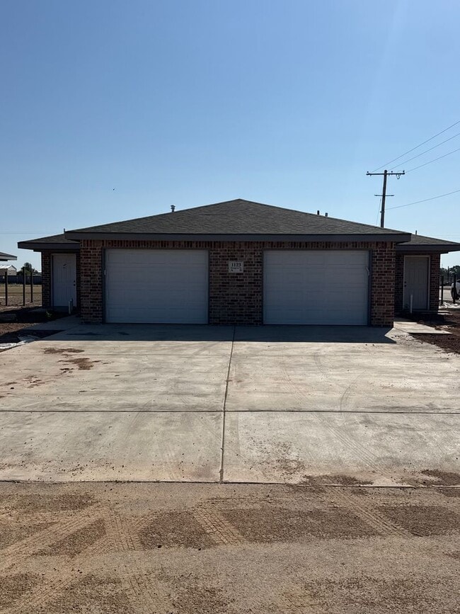 Building Photo - 1123 Mesquite