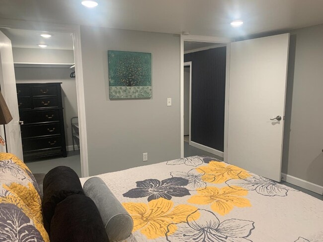 Foto del edificio - 2709 Highland Dr