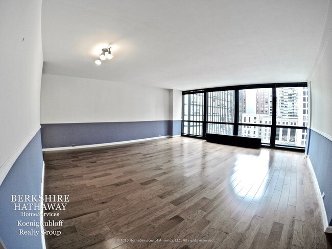 Building Photo - 900 N Lake Shore Dr