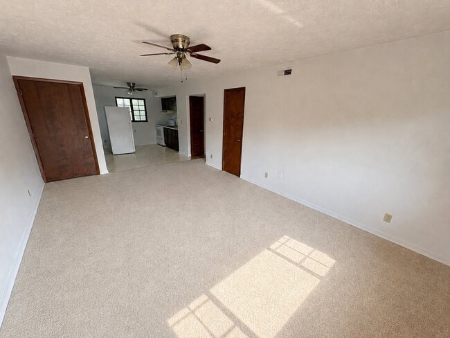Building Photo - 10502 County Rd 107