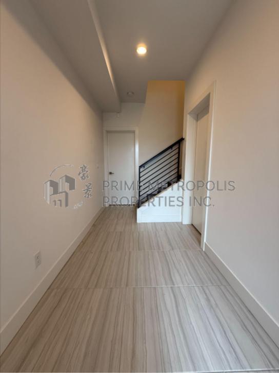 Foto del edificio - 2142 10th Ave W