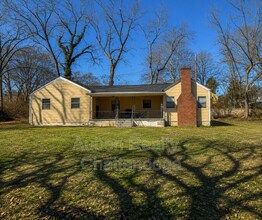 Building Photo - 103 Hunt Ave