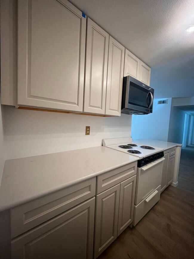 Foto del edificio - 8555 Fairmount Dr