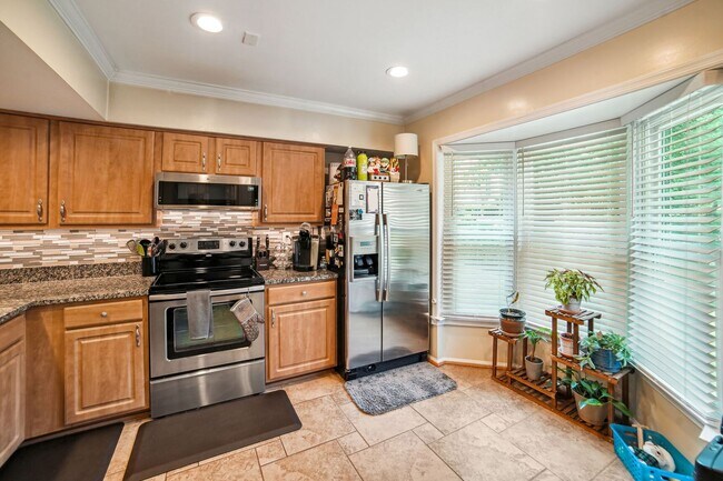 Foto del edificio - Wonderful 2BR/3.5BA townhouse located in B...