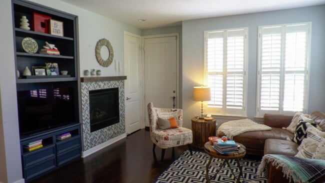 Building Photo - 77 Brownstone Way