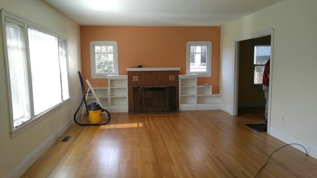 Photo - 28 Moss Ave House