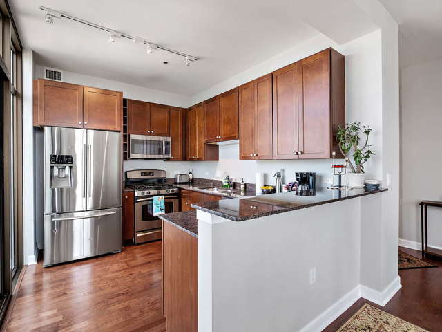 Foto del edificio - 233 E 13th St