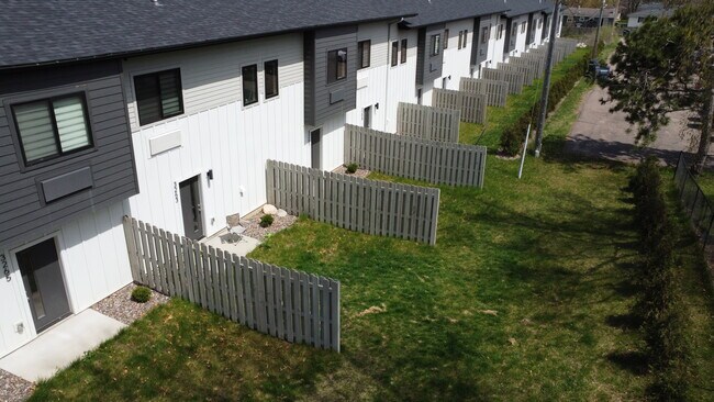 Foto del edificio - 3265 Fairfax St