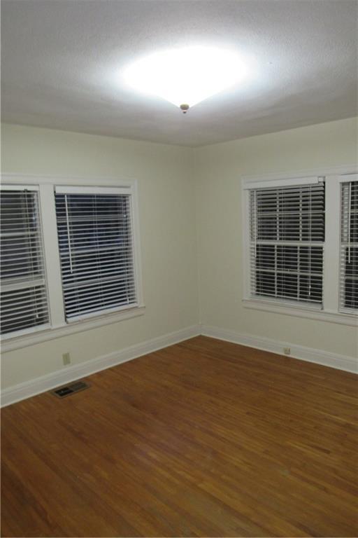 Foto del edificio - 3207 Cherry Ln