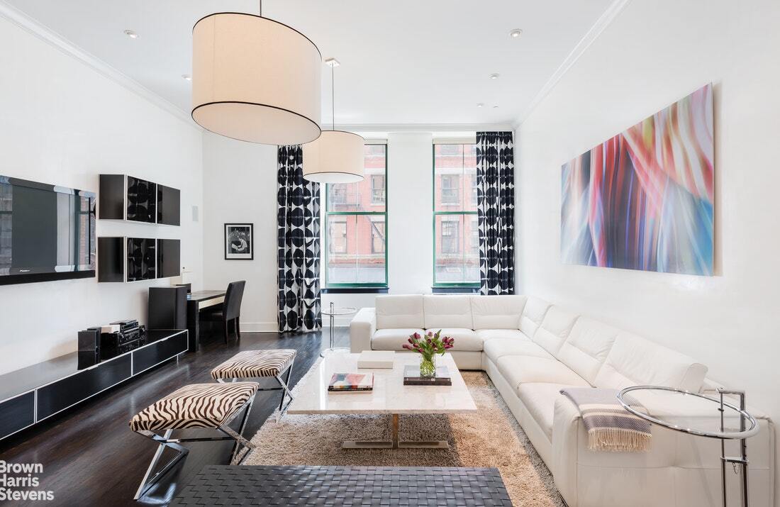 Foto principal - 53 N Moore St
