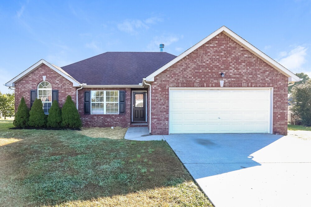 Foto principal - 323 Buttonwood Dr