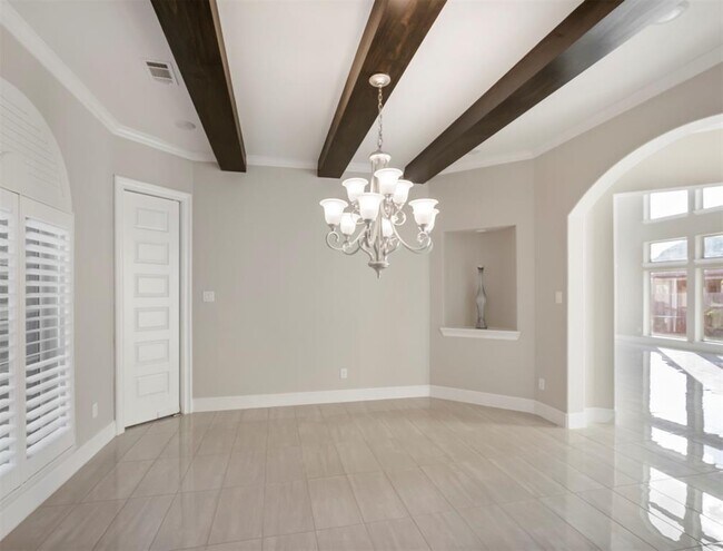 Building Photo - 5402 Pipers Creek Ct
