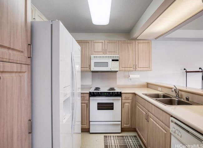 Building Photo - 92-1491 Aliinui Dr Unit 26E