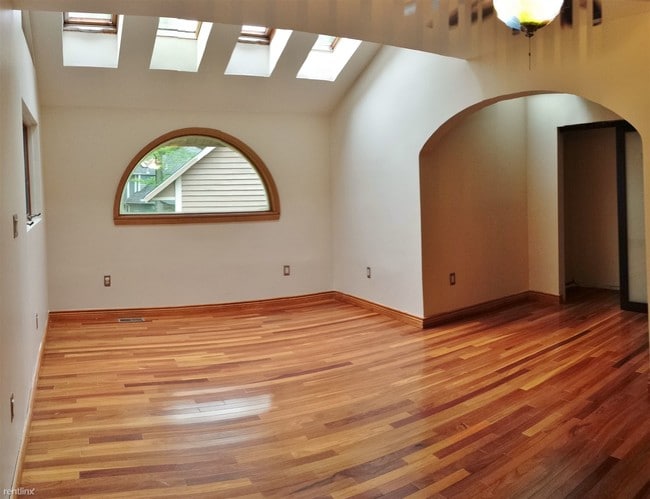 Building Photo - 11610 Bonaventure Dr
