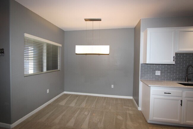 Foto del edificio - Light & Bright 2 bedroom 2 bathroom condo ...