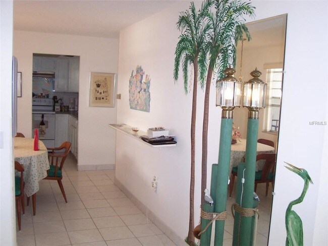 Building Photo - 2700 Bayshore Blvd