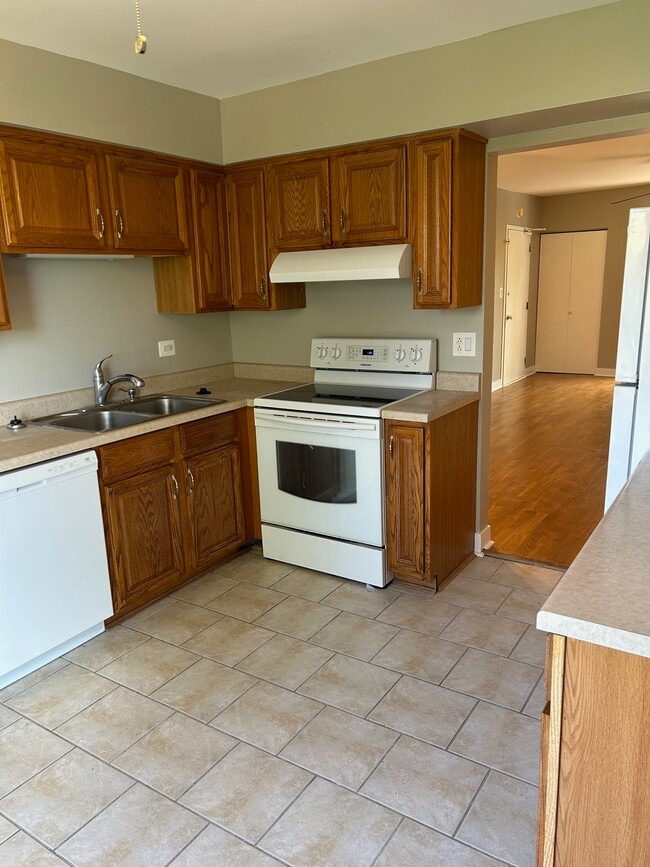 Foto del edificio - 5405 Chateau Dr