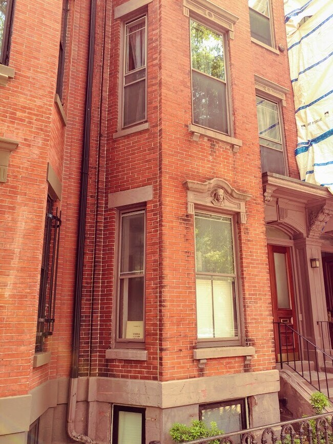 Foto del edificio - 152 Warren Ave