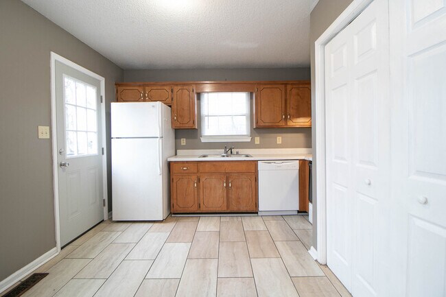 Foto del edificio - 924 Van Buren Ave