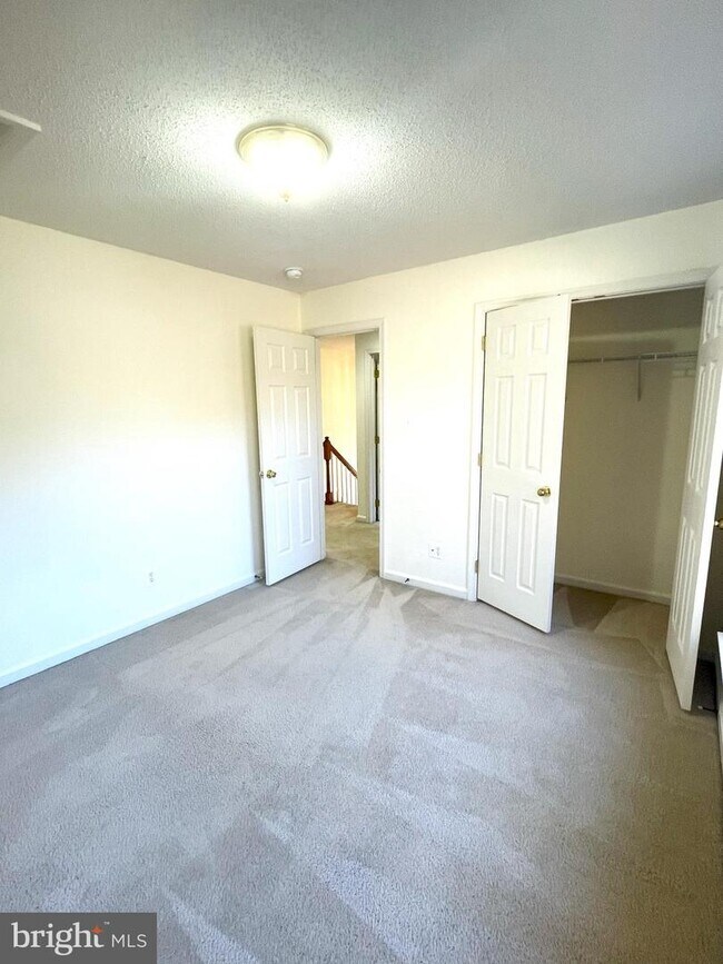 Building Photo - 9028 Dahlgren Rd
