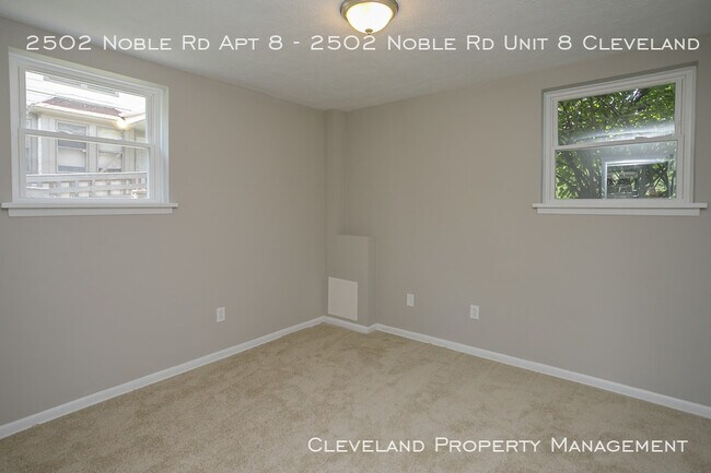 Foto del edificio - 2502 Noble Rd