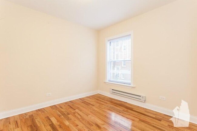 Foto del edificio - 1 bedroom in Chicago IL 60657
