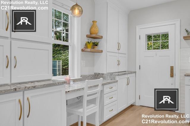 Building Photo - 3 bedroom in Brookline MA 02446